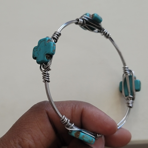 Handmade Wire Wrapped turquoise stone crosses. - Picture 4 of 4